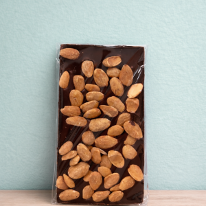Tableta chocolate negro 70% y almendras